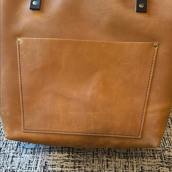 Portland Leather Tan Tote Large Bag in Dakota leather - Picture 4 of 12